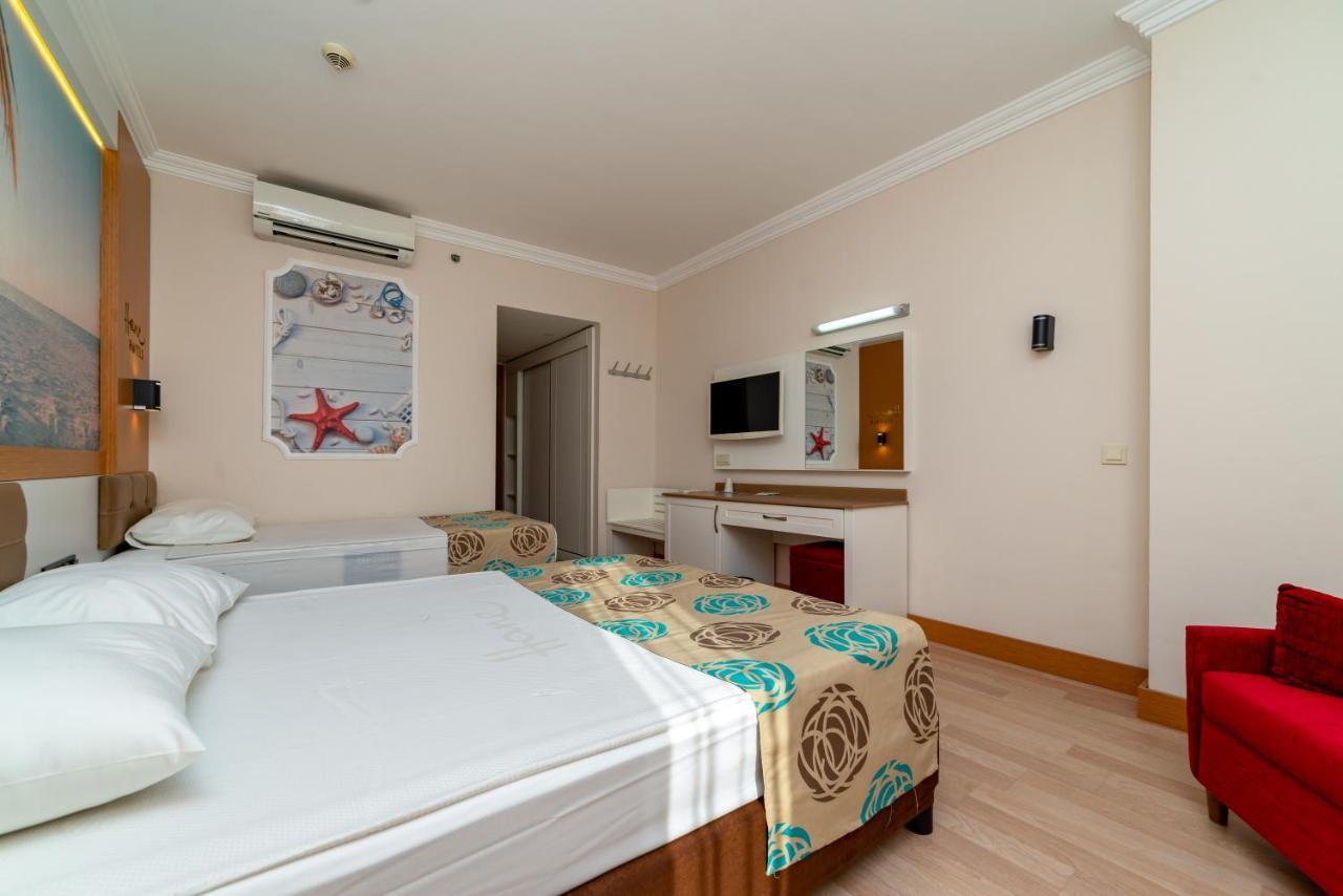 Hotel Primasol Hane Family Side