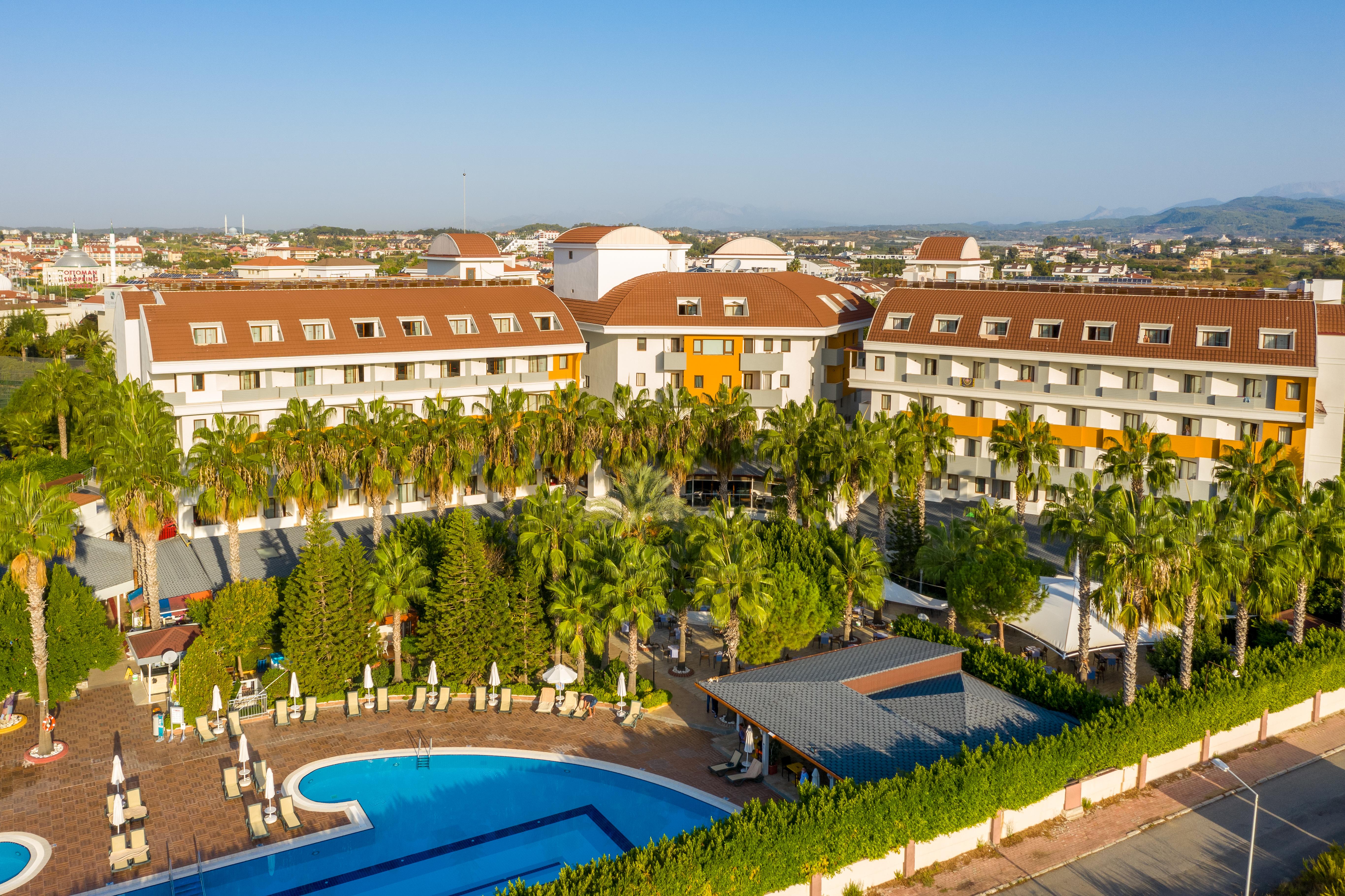 Hotel Primasol Hane Family Side