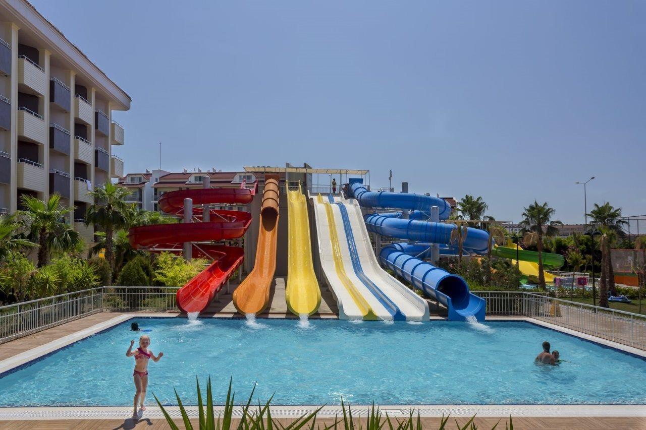 Hotel Primasol Hane Family Side
